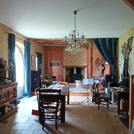 Dans Jolie Maison Du Perigord 1 Alojamento de Acomodação e Pequeno-almoço
